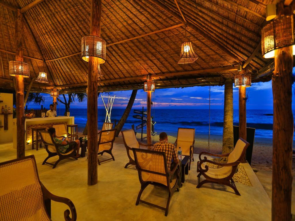 Thejan Beach Cabanas Bentota Ngoại thất bức ảnh