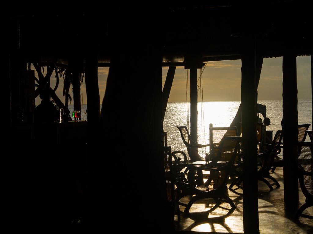 Thejan Beach Cabanas Bentota Ngoại thất bức ảnh