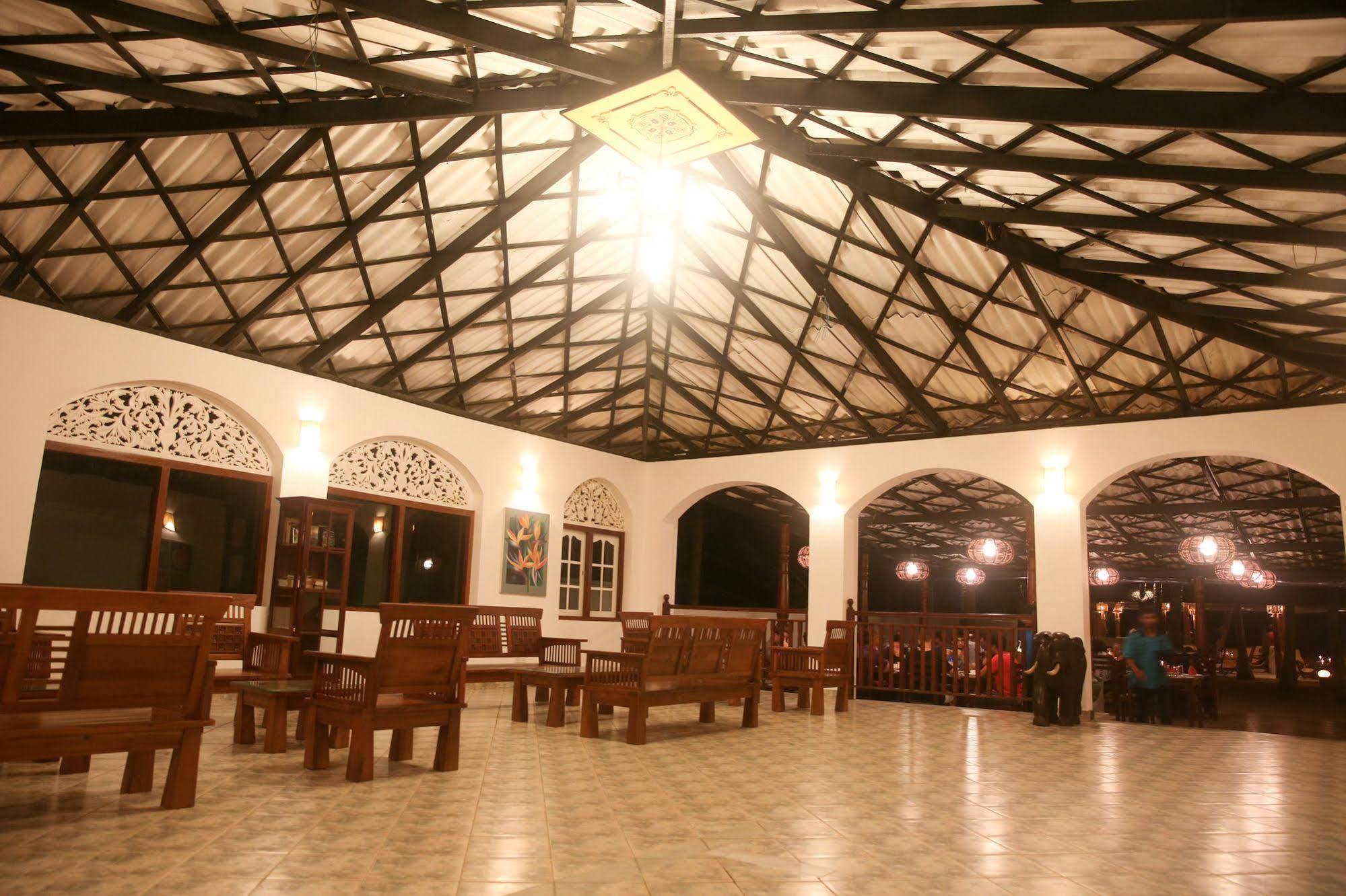 Thejan Beach Cabanas Bentota Ngoại thất bức ảnh